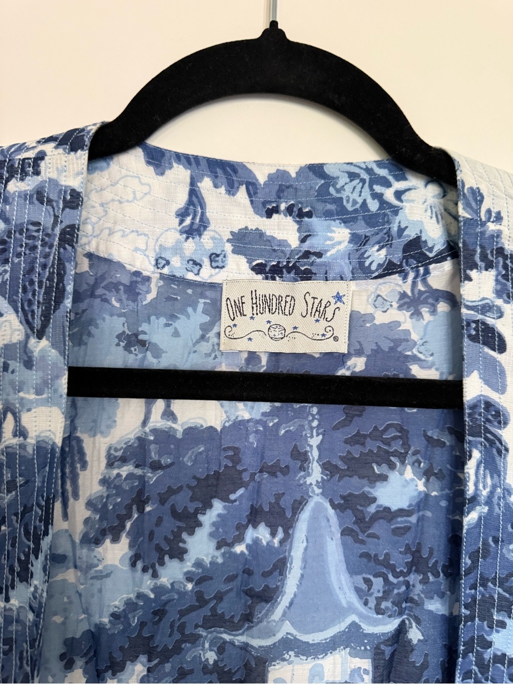 One Hundred Stars Oriental Style Kimono - Picture 5 of 6